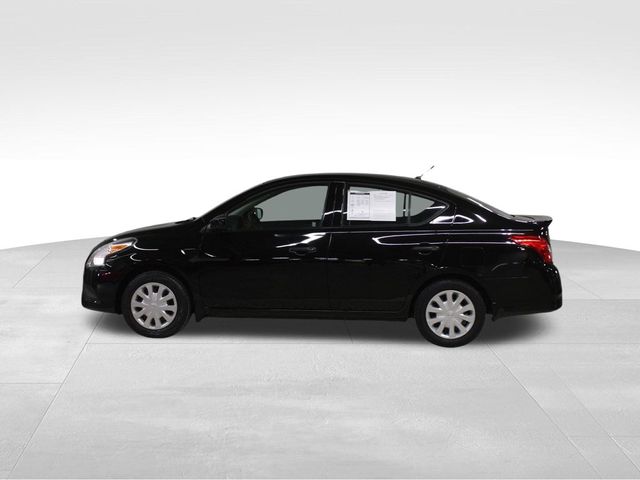 2019 Nissan Versa S Plus