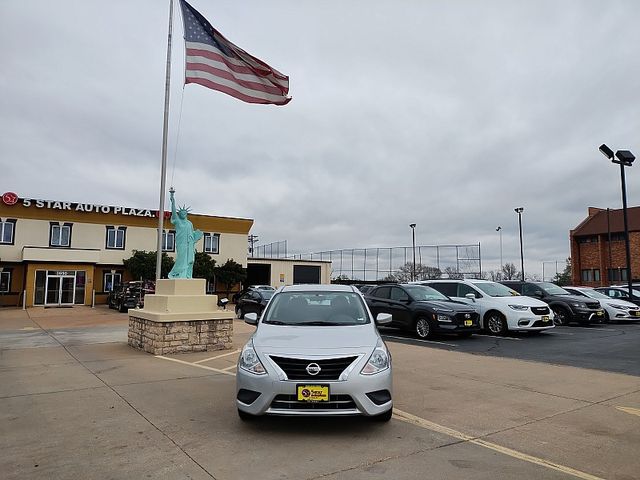 2019 Nissan Versa SV