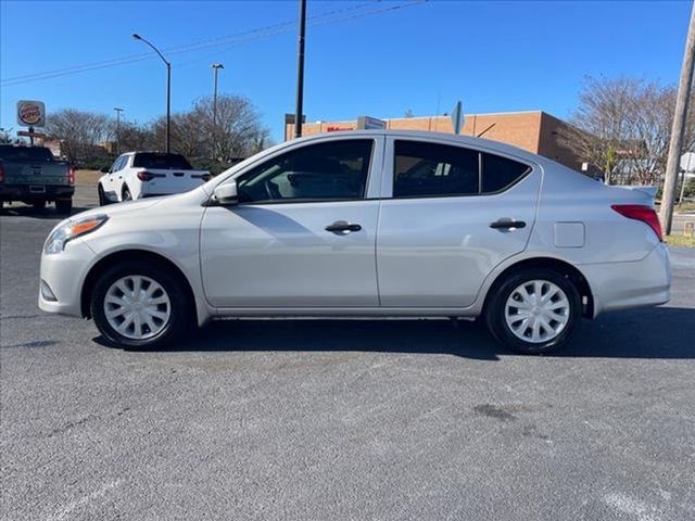 2019 Nissan Versa S Plus