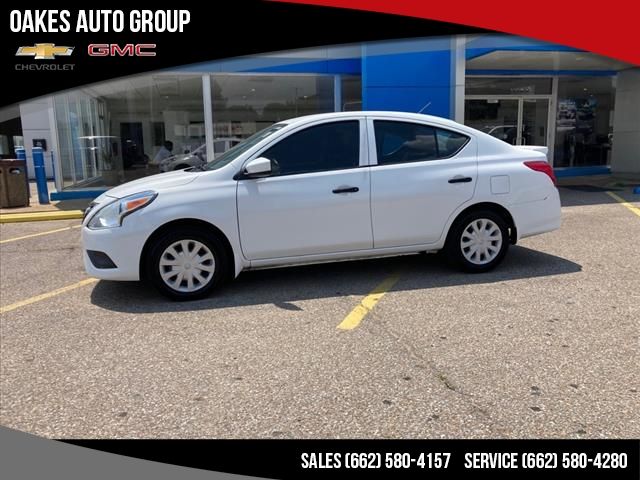 2019 Nissan Versa S Plus