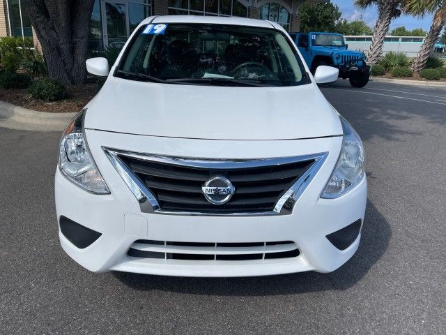 2019 Nissan Versa SV