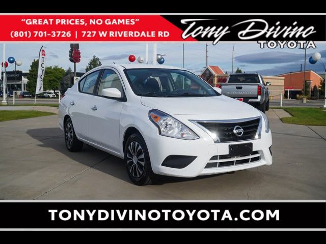 2019 Nissan Versa SV