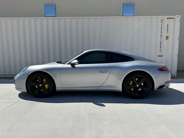 2019 Porsche 911 Carrera