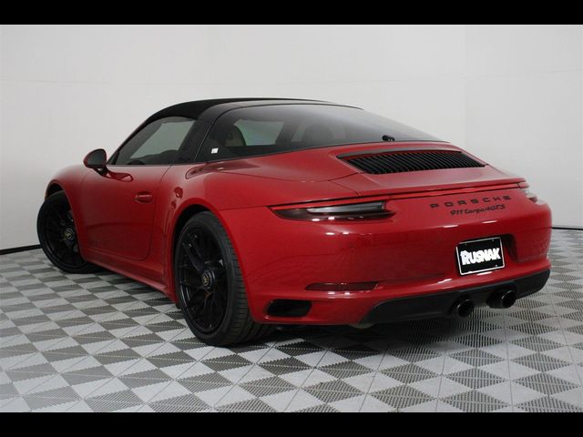 2019 Porsche 911 4 GTS