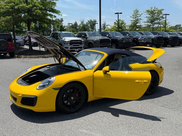 2019 Porsche 911 Carrera