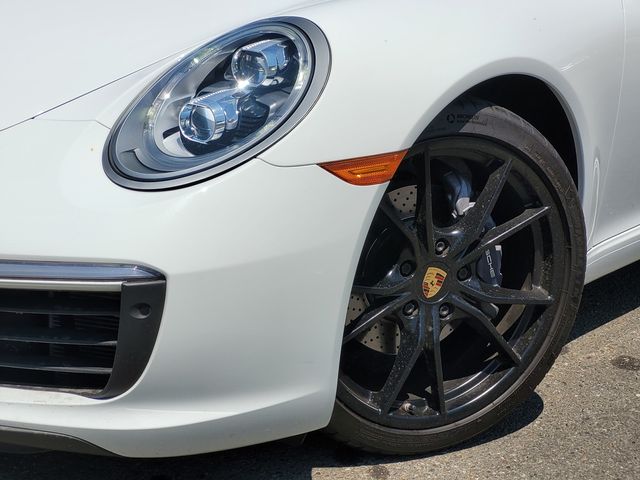 2019 Porsche 911 Carrera