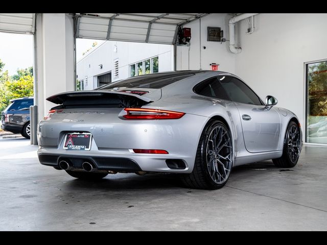 2019 Porsche 911 Carrera