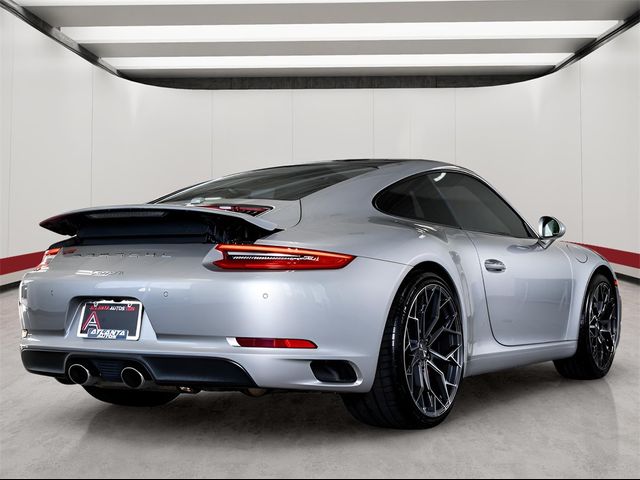 2019 Porsche 911 Carrera