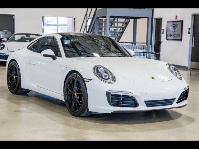 2019 Porsche 911 Carrera