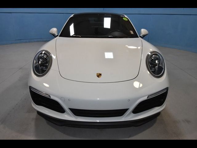 2019 Porsche 911 Carrera