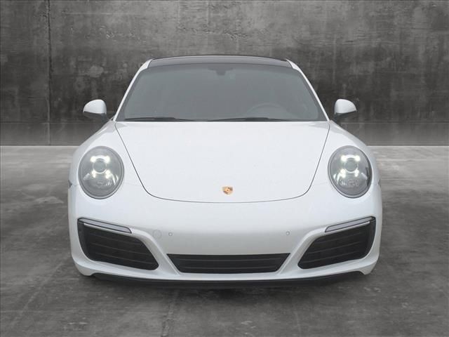 2019 Porsche 911 Carrera