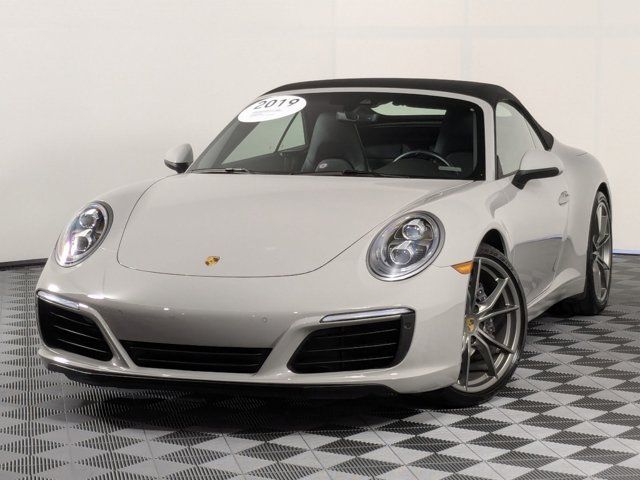 2019 Porsche 911 Carrera