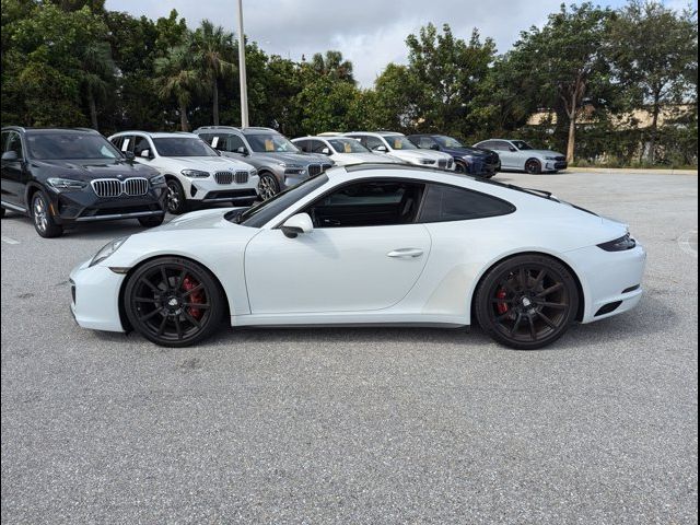 2019 Porsche 911 Carrera 4