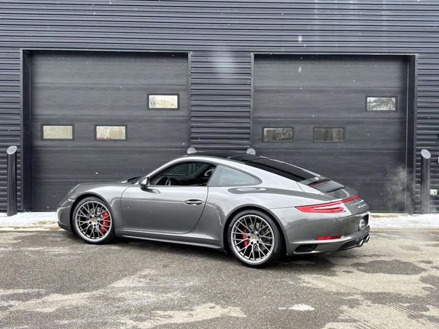 2019 Porsche 911 Carrera 4S