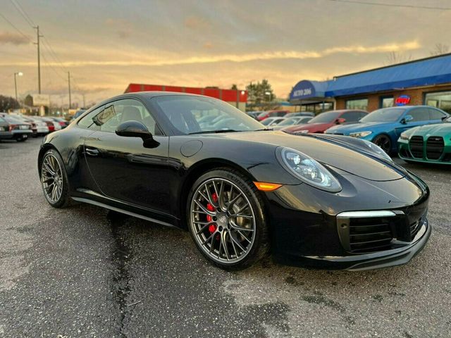 2019 Porsche 911 Carrera 4 GTS