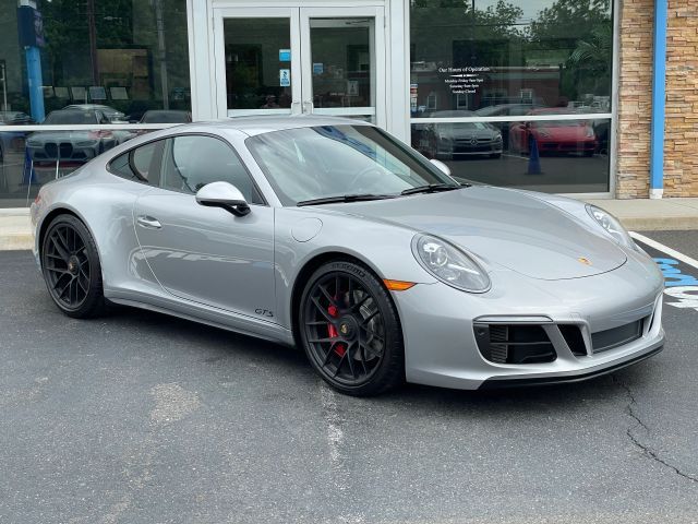 2019 Porsche 911 Carrera 4 GTS