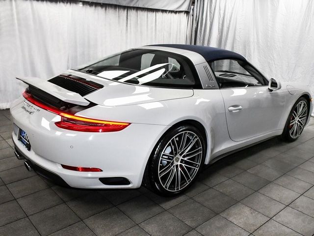 2019 Porsche 911 4S