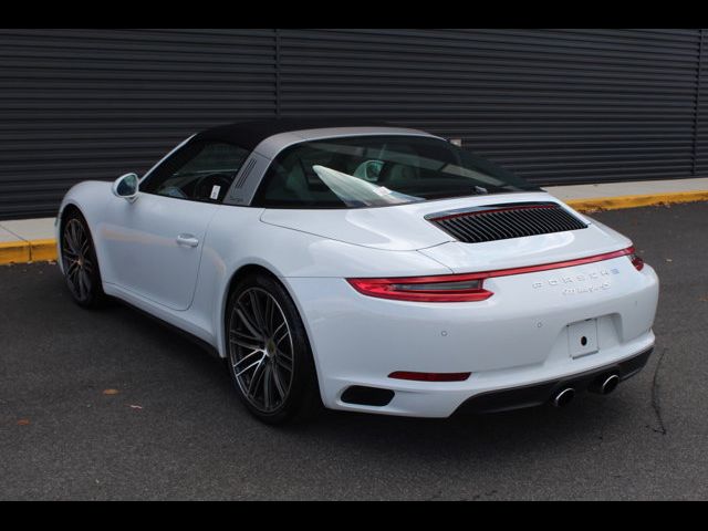 2019 Porsche 911 4S