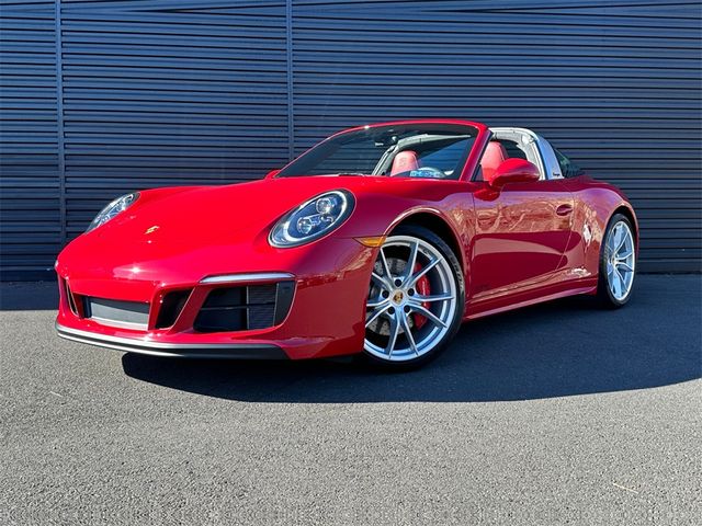 2019 Porsche 911 4 GTS