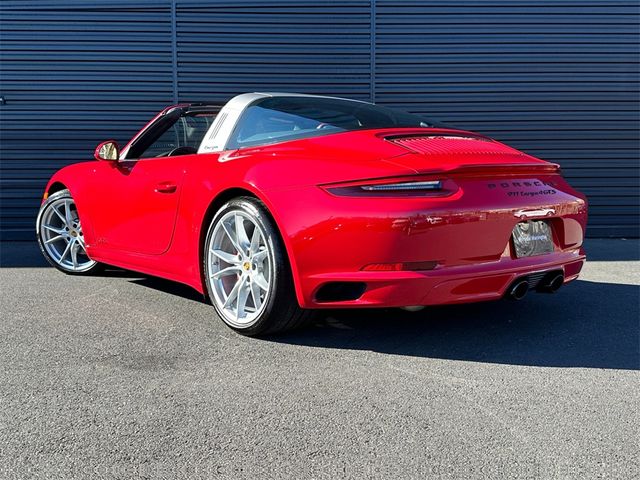 2019 Porsche 911 4 GTS