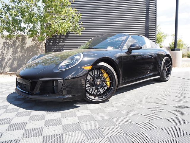 2019 Porsche 911 4 GTS