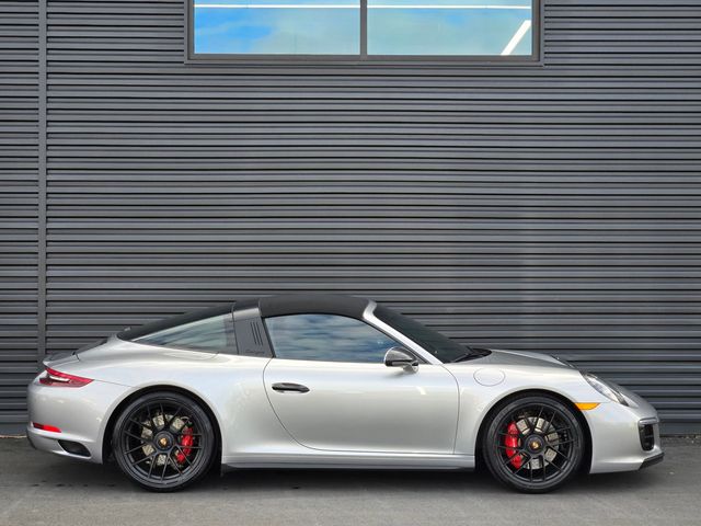 2019 Porsche 911 4 GTS