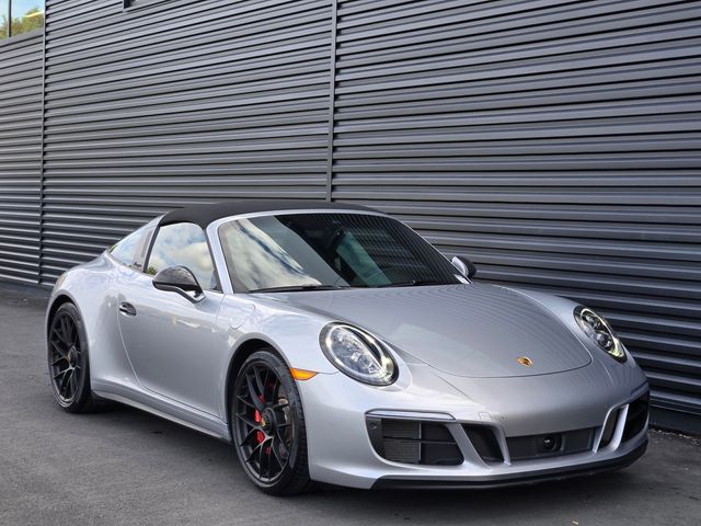 2019 Porsche 911 4 GTS