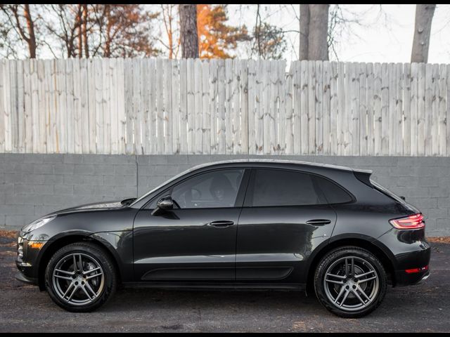 2019 Porsche Macan Base