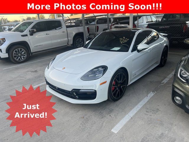 2019 Porsche Panamera GTS