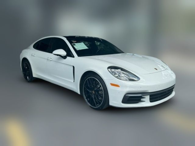 2019 Porsche Panamera 