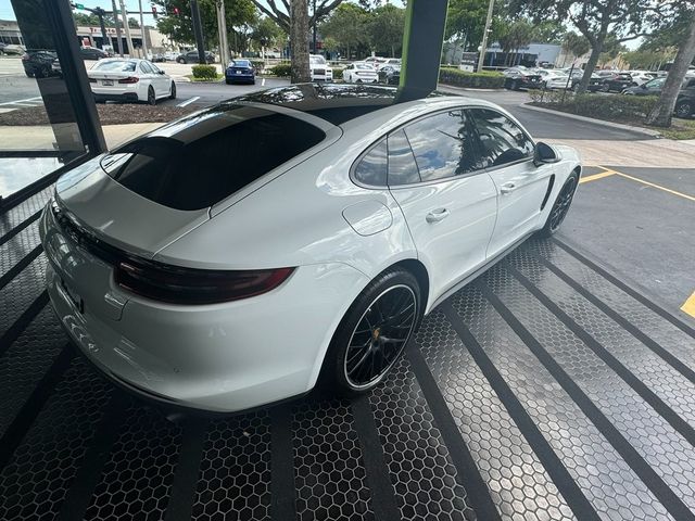 2019 Porsche Panamera 4