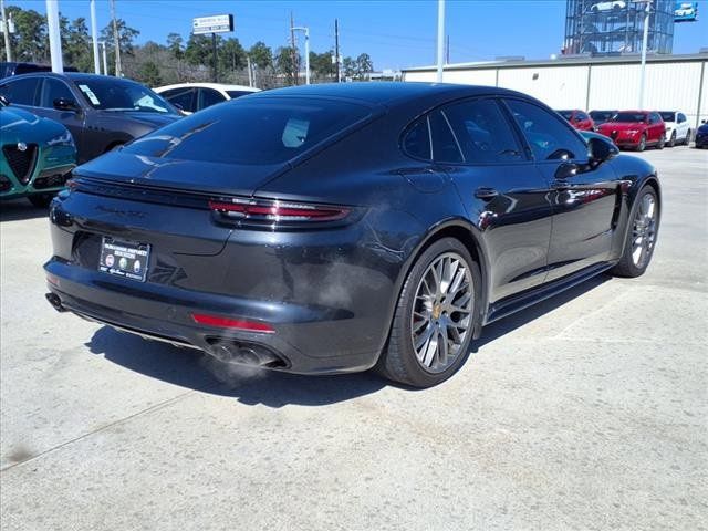 2019 Porsche Panamera GTS