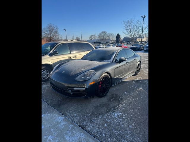 2019 Porsche Panamera GTS