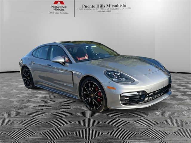 2019 Porsche Panamera GTS
