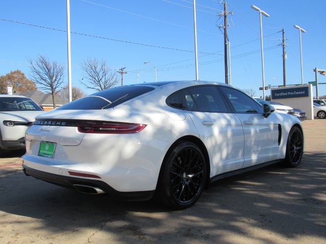 2019 Porsche Panamera 