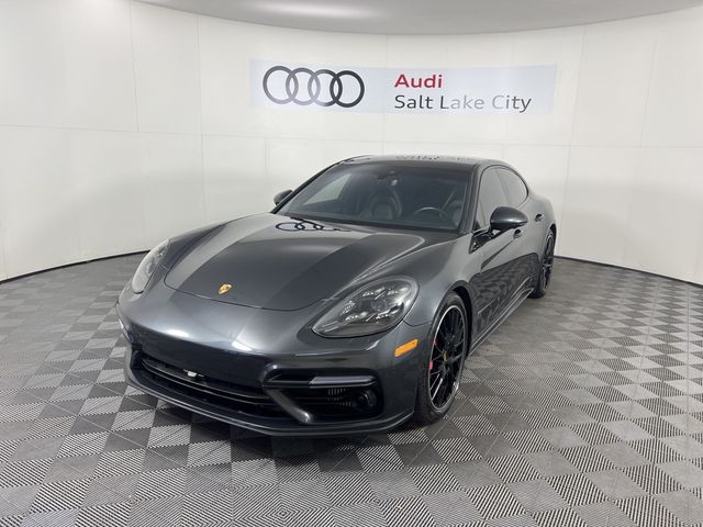 2019 Porsche Panamera Turbo