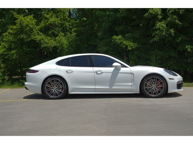 2019 Porsche Panamera Turbo