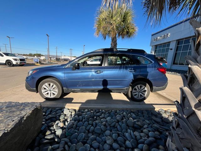 2019 Subaru Outback Base