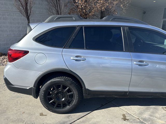 2019 Subaru Outback Base