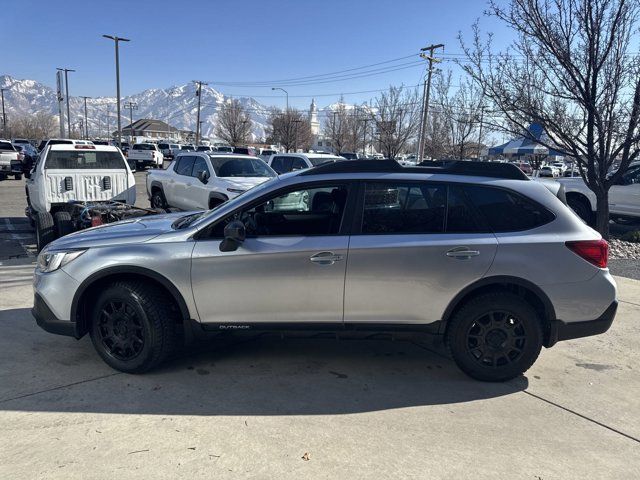 2019 Subaru Outback Base