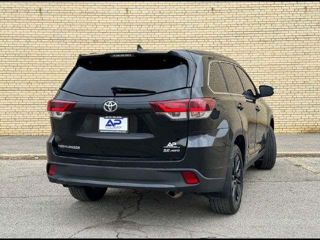 2019 Toyota Highlander SE