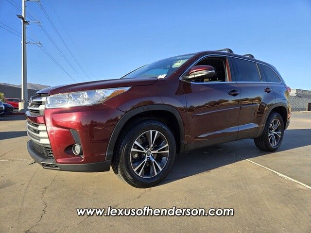 2019 Toyota Highlander LE