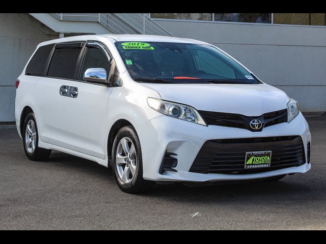 2019 Toyota Sienna L