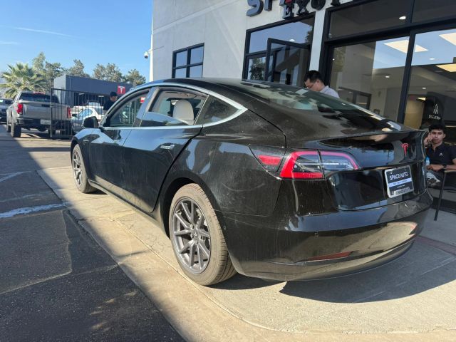 2019 Tesla Model 3 Mid Range