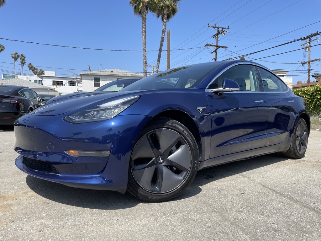 Tesla 3 deals deep blue metallic