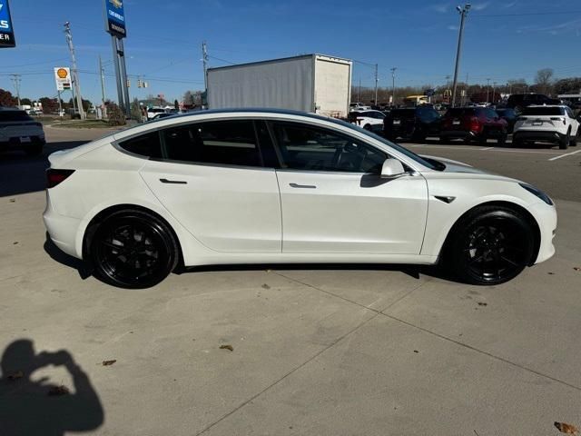 2019 Tesla Model 3 Mid Range