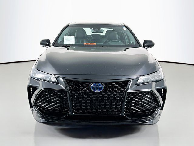 2019 Toyota Avalon Hybrid XLE