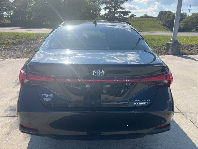 2019 Toyota Avalon Hybrid Limited