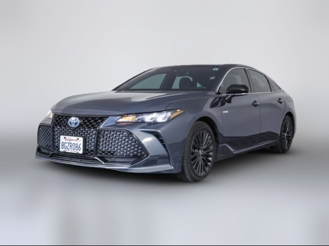 2019 Toyota Avalon Hybrid XSE