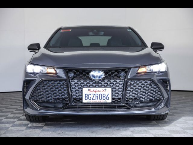 2019 Toyota Avalon Hybrid XSE